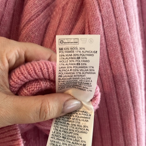 COPY - 🌷 EUC & Other Stories Baby Pink Quarter Zip - Picture 5 of 5